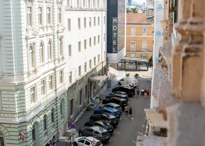 Apartment Center Mia Rijeka
